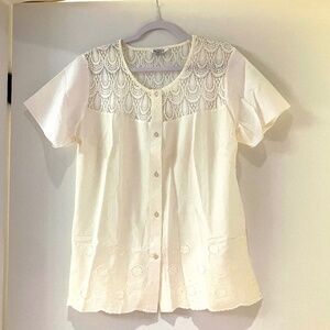 NEW Never Worn Cotton and Lace Embroidered Top Buttoned Front - CREAM